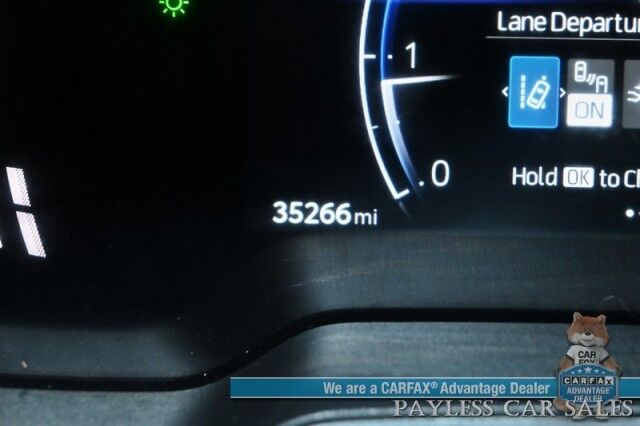 2023 Toyota Corolla Cross XLE / AWD / Power & Heated Leather Seats / Adaptive Cruise Control / Lane Watch & Blind Spot Alert / Apple CarPlay & Android Auto / Keyless Entry & Start / Aluminum Wheels / Back Up Camera / 32 MPG / 1-Owner Anchorage AK