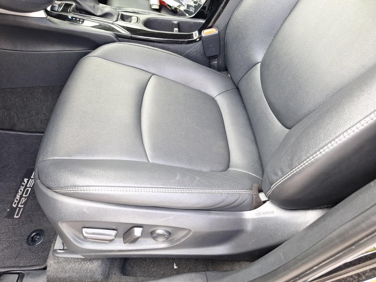 2023 Toyota Corolla Cross XLE Hurst TX