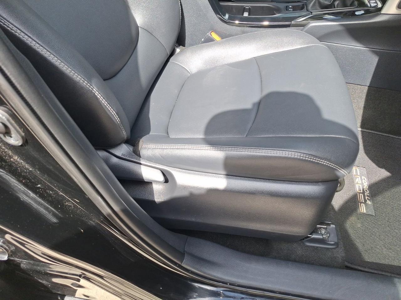 2023 Toyota Corolla Cross XLE Hurst TX