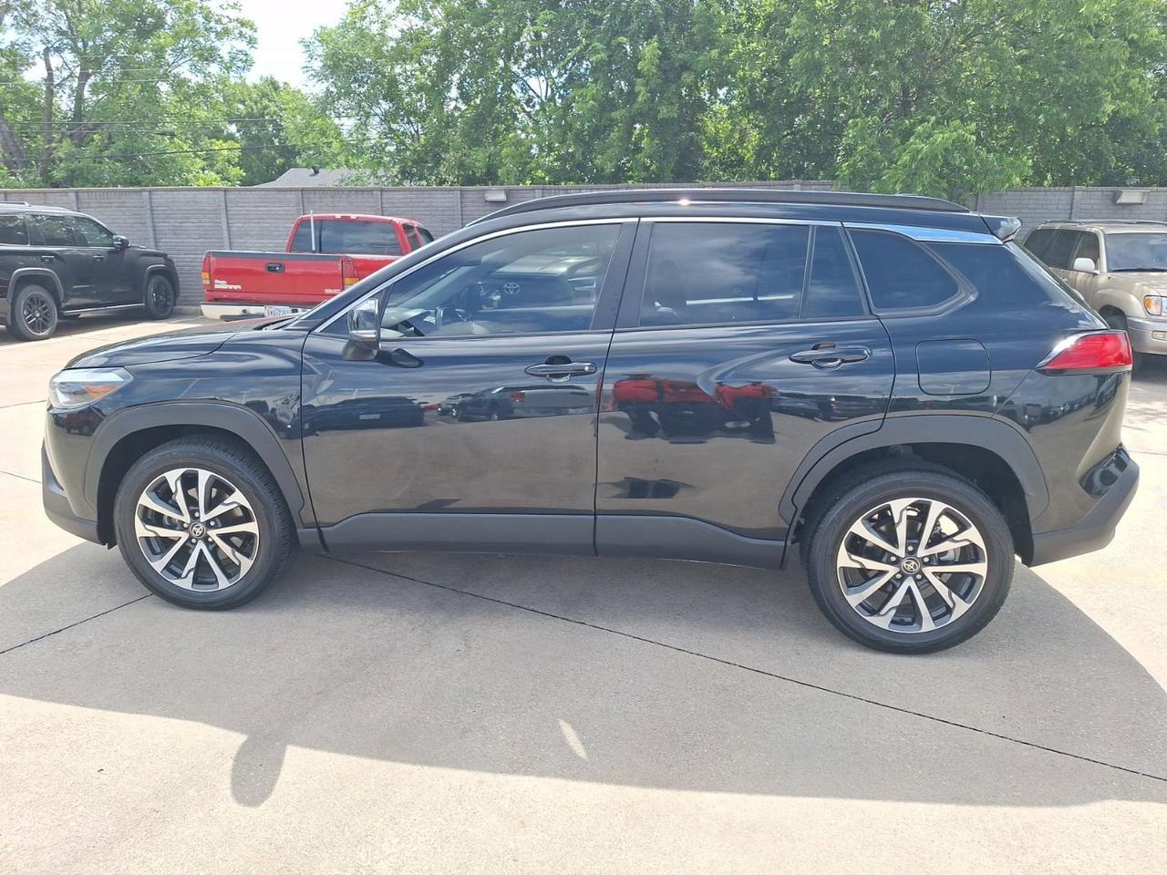 2023 Toyota Corolla Cross XLE Hurst TX