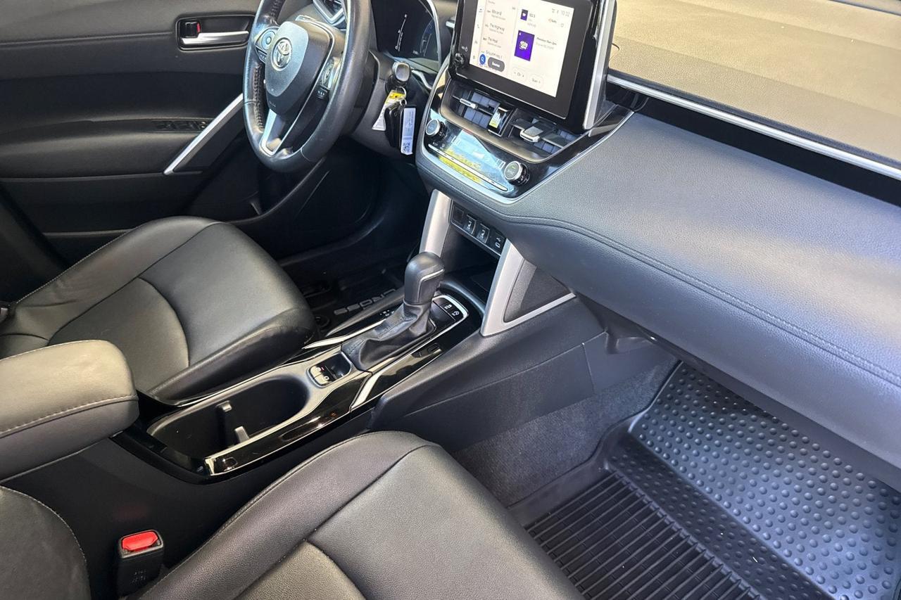 2023 Toyota Corolla Cross XLE Roseville CA