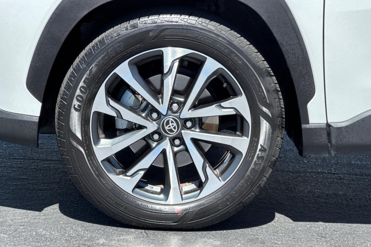 2023 Toyota Corolla Cross XLE Roseville CA