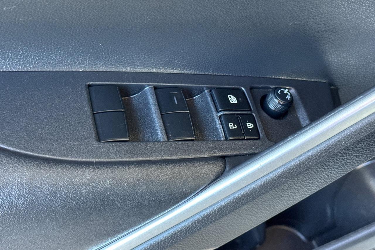 2023 Toyota Corolla Cross XLE Roseville CA