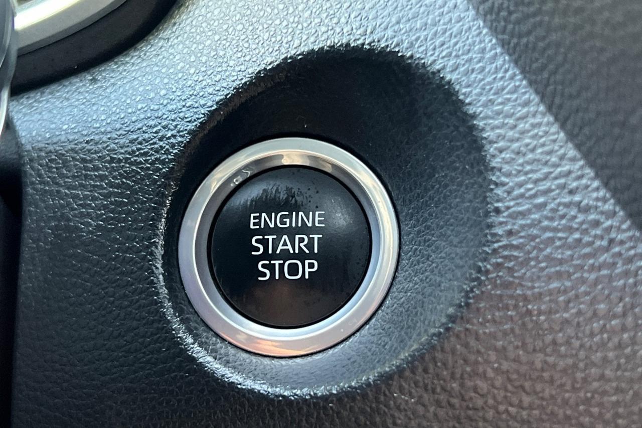 2023 Toyota Corolla Cross XLE Roseville CA