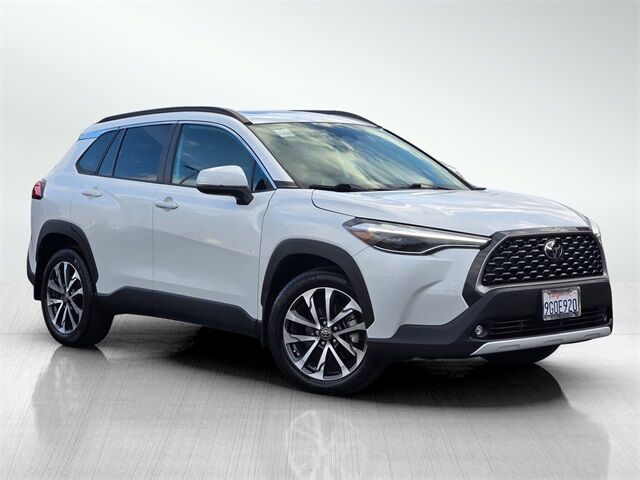 2023 Toyota Corolla Cross XLE