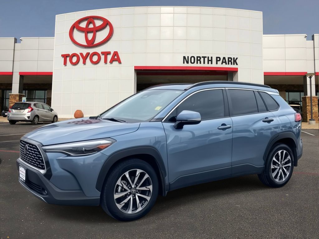 2023 Toyota Corolla Cross XLE