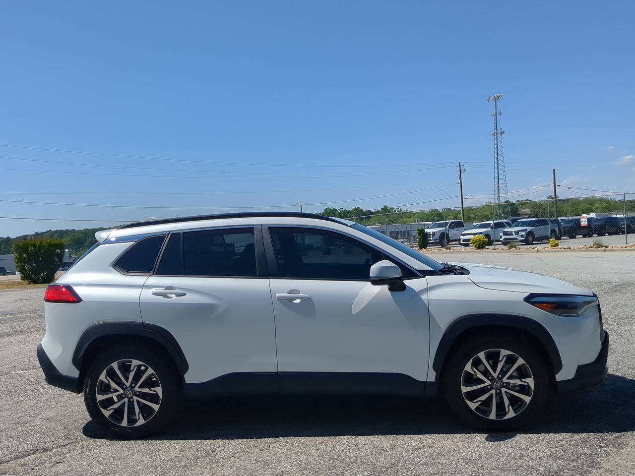 2023 Toyota Corolla Cross XLE