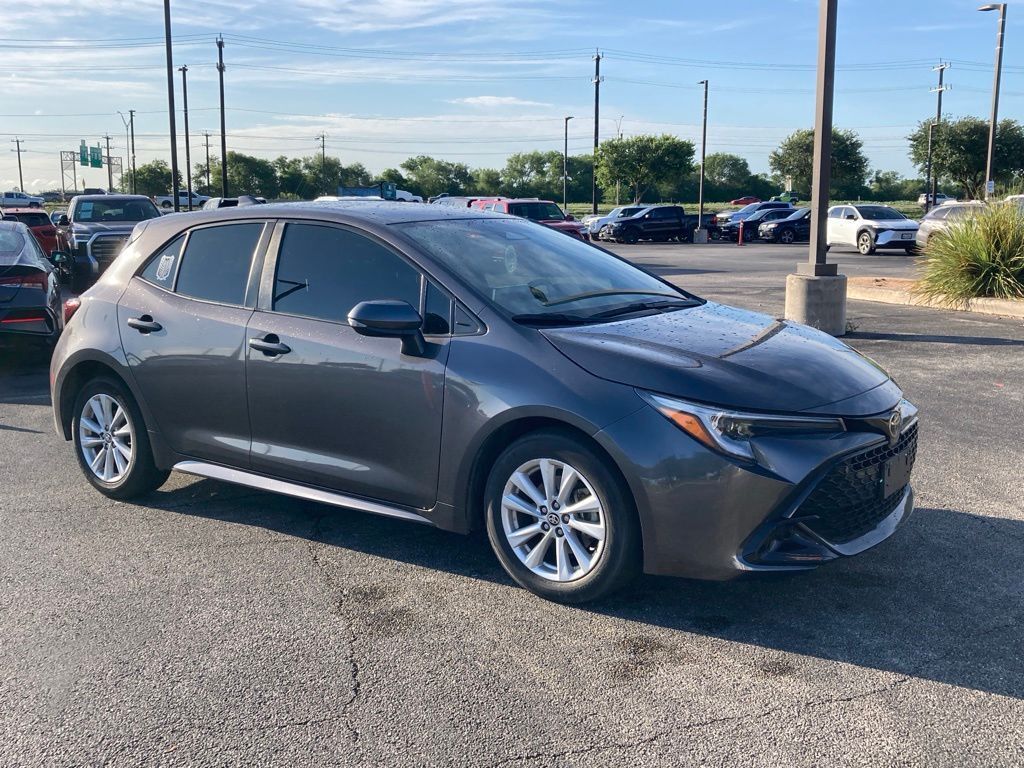 2023 Toyota Corolla Hatchback SE