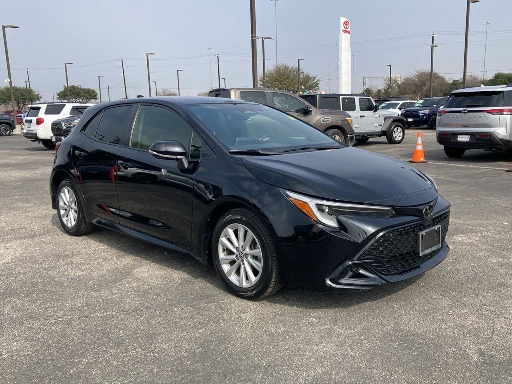 2023 Toyota Corolla Hatchback SE