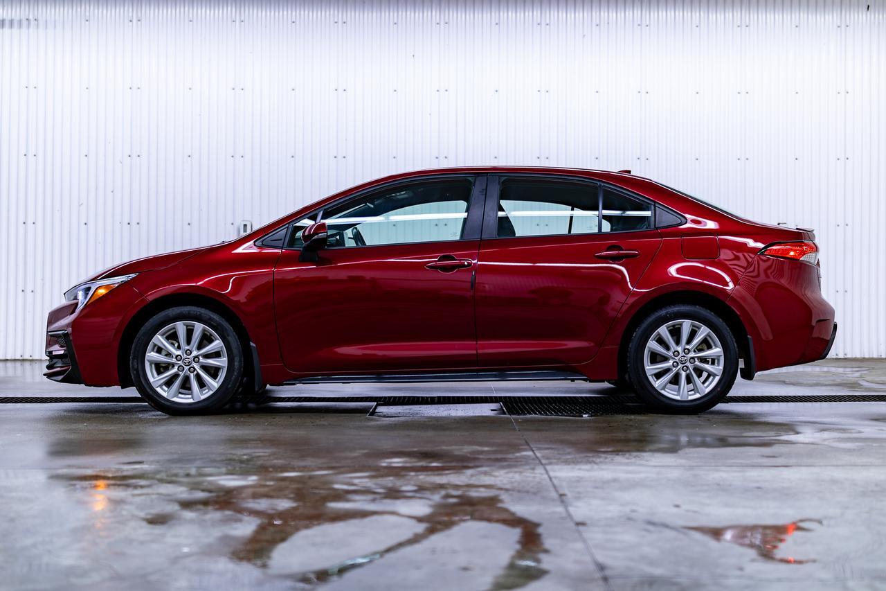 2023 Toyota Corolla SE Bcam Hseat Red Deer AB