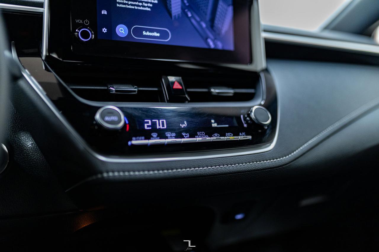 2023 Toyota Corolla SE Hatchback BCam PSeat Red Deer AB