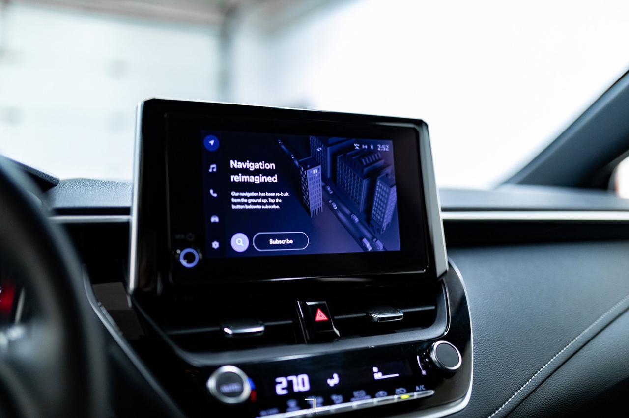 2023 Toyota Corolla SE Hatchback BCam PSeat Red Deer AB