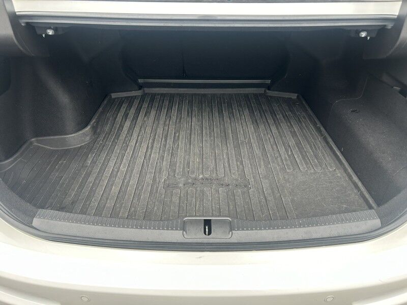 2023 Toyota Crown Limited - 1 OWNER - AWD - HYBRID Whitinsville MA