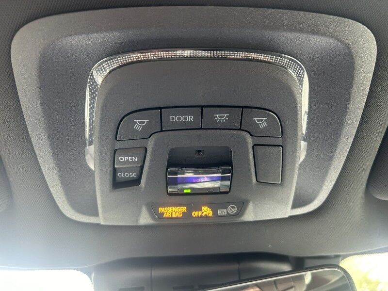 2023 Toyota Crown Limited - 1 OWNER - AWD - HYBRID Whitinsville MA