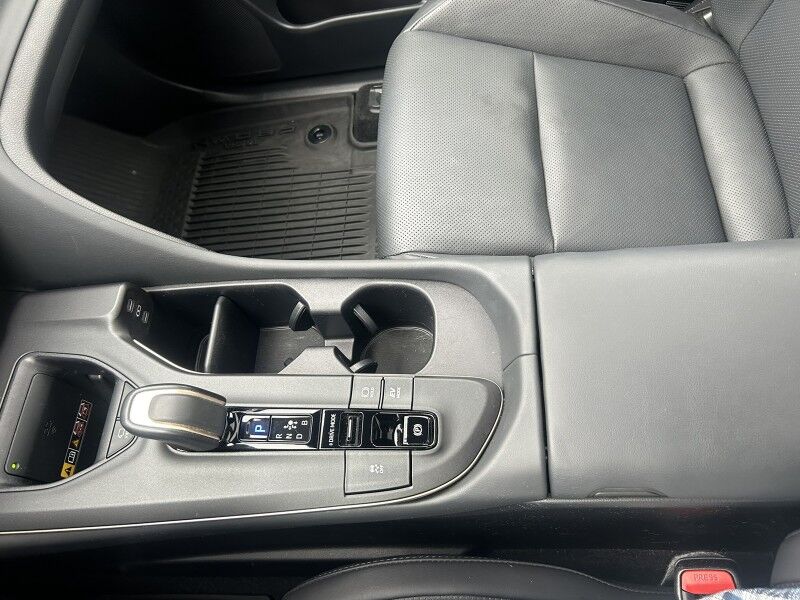 2023 Toyota Crown Limited - 1 OWNER - AWD - HYBRID Whitinsville MA