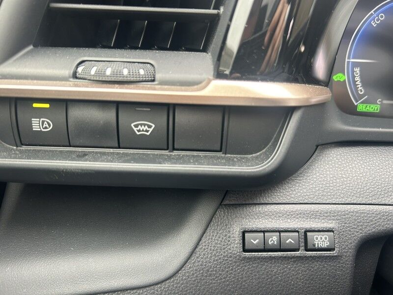 2023 Toyota Crown Limited - 1 OWNER - AWD - HYBRID Whitinsville MA