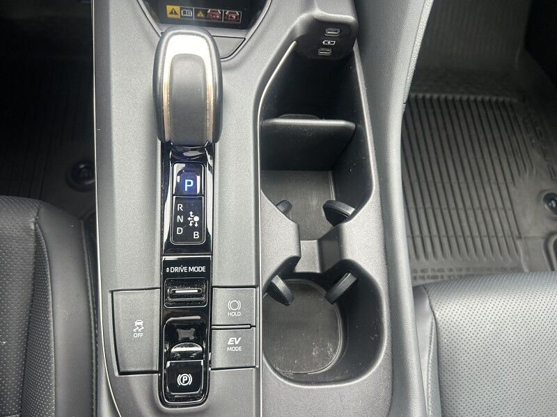 2023 Toyota Crown Limited - 1 OWNER - AWD - HYBRID Whitinsville MA