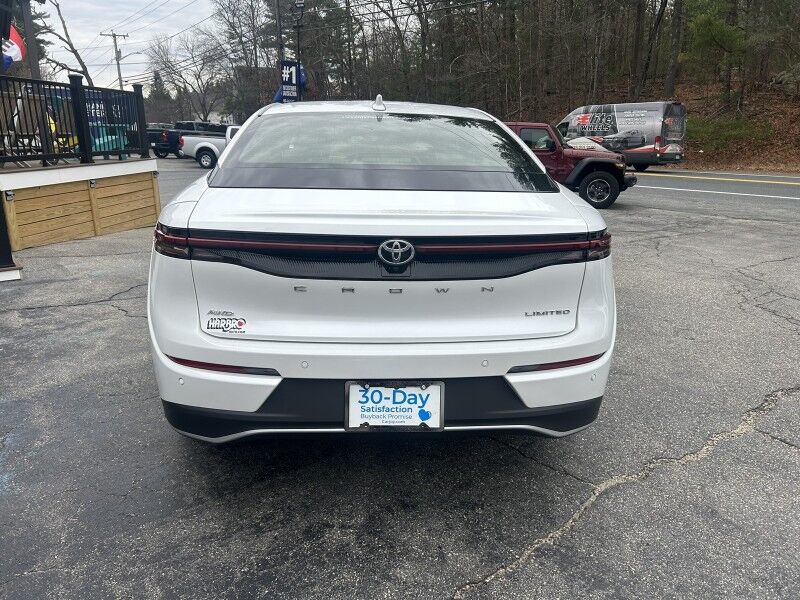 2023 Toyota Crown Limited - 1 OWNER - AWD - HYBRID Whitinsville MA