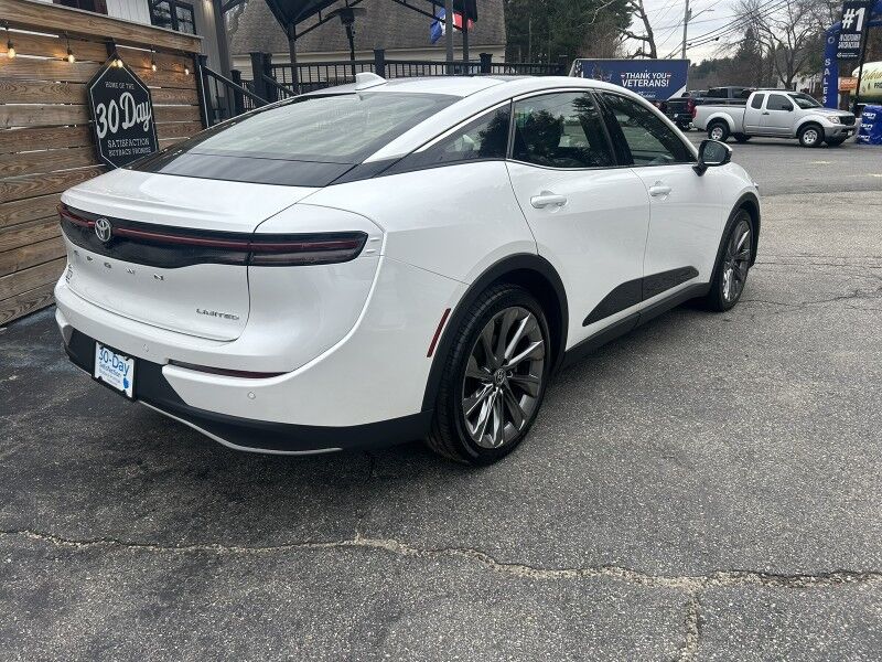 2023 Toyota Crown Limited - 1 OWNER - AWD - HYBRID Whitinsville MA