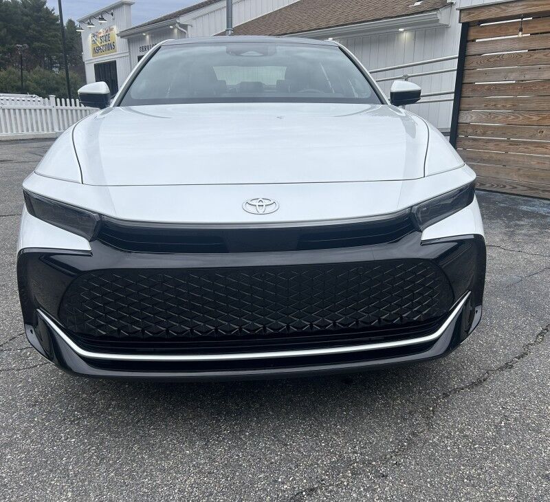 2023 Toyota Crown Limited - 1 OWNER - AWD - HYBRID Whitinsville MA