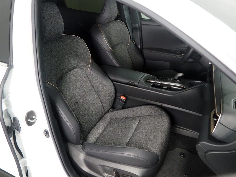 2023 Toyota Crown XLE AWD Hybrid *NAVIGATION, ADAPTIVE CRUISE, SAFETY ALERTS, BACKUP-CAMERA, COLOR TOUCHSCREEN, HEATED SEATS, KEYLESS ENTRY, 19 INCH WHEELS, WIRELESS CHARGING, ANDROID & APPLE