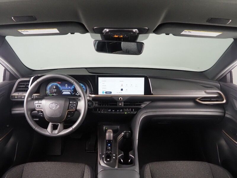 2023 Toyota Crown XLE AWD Hybrid *NAVIGATION, ADAPTIVE CRUISE, SAFETY ALERTS, BACKUP-CAMERA, COLOR TOUCHSCREEN, HEATED SEATS, KEYLESS ENTRY, 19 INCH WHEELS, WIRELESS CHARGING, ANDROID & APPLE