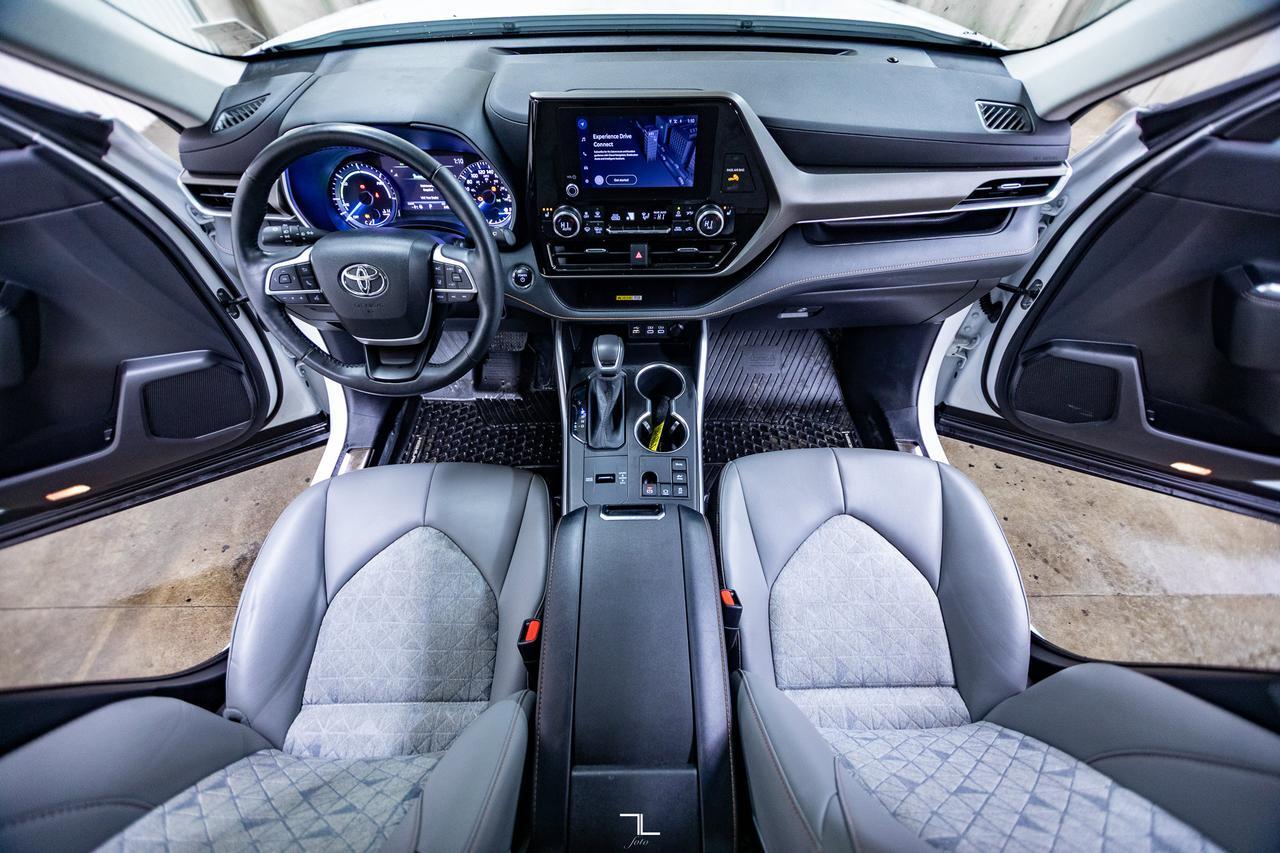 2023 Toyota Highlander AWD XLE Hybrid Leather Roof BCam Red Deer AB