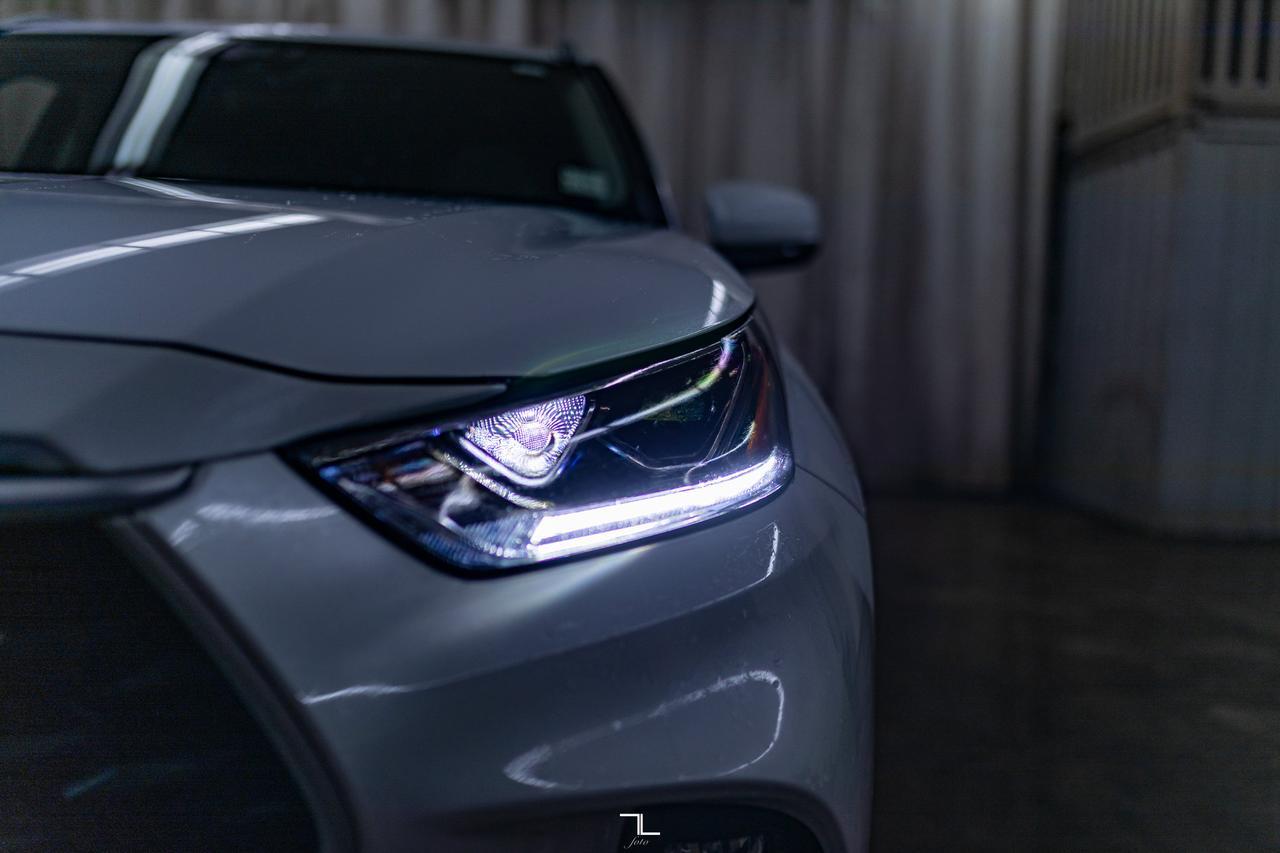 2023 Toyota Highlander AWD XLE Hybrid Leather Roof BCam Red Deer AB