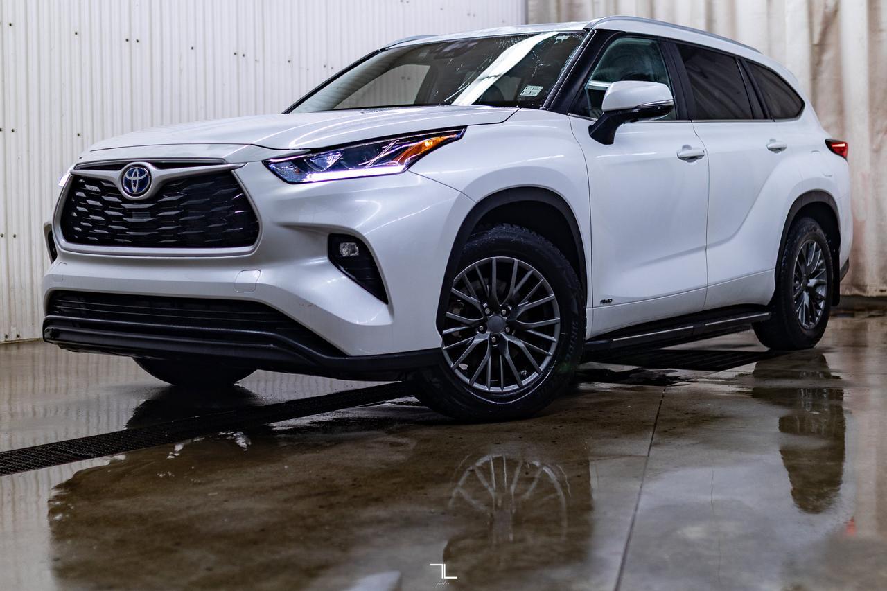 2023 Toyota Highlander AWD XLE Hybrid Leather Roof BCam Red Deer AB