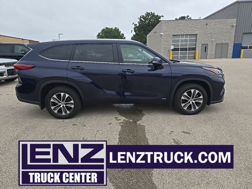 2023_Toyota_Highlander Hybrid__ Fond du Lac WI