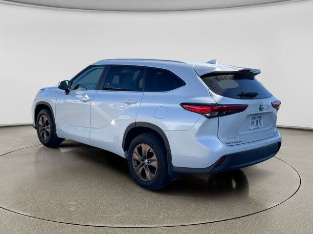 2023 Toyota Highlander Hybrid Bronze Edition