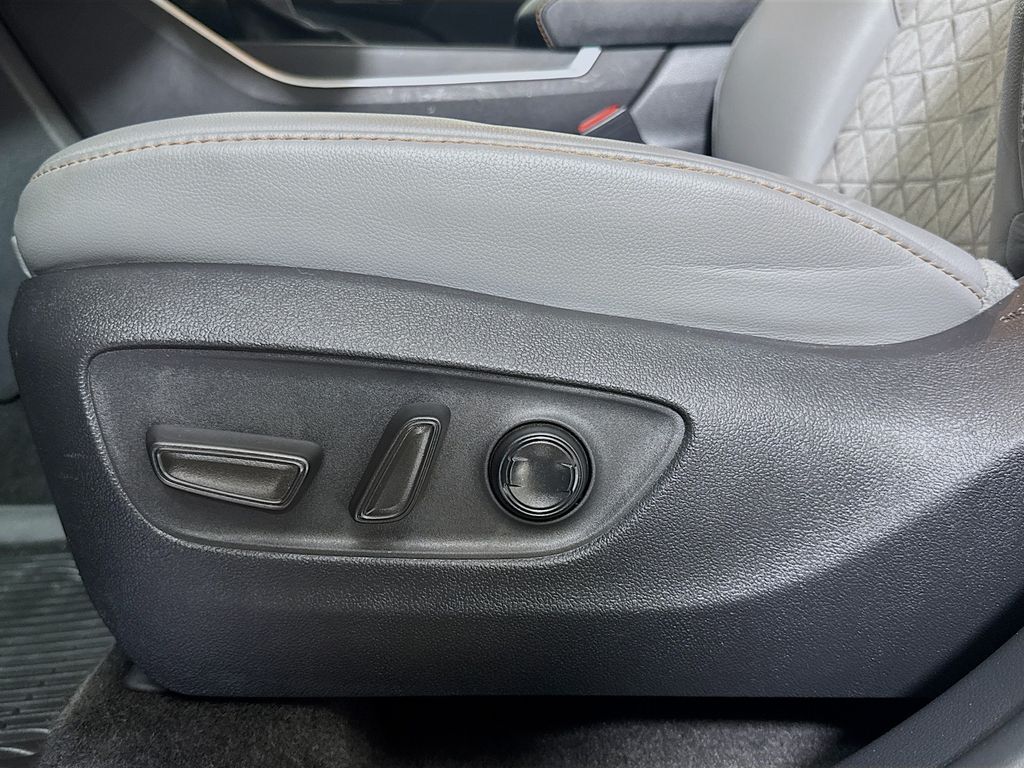 2023 Toyota Highlander Hybrid Bronze Edition Kennewick WA