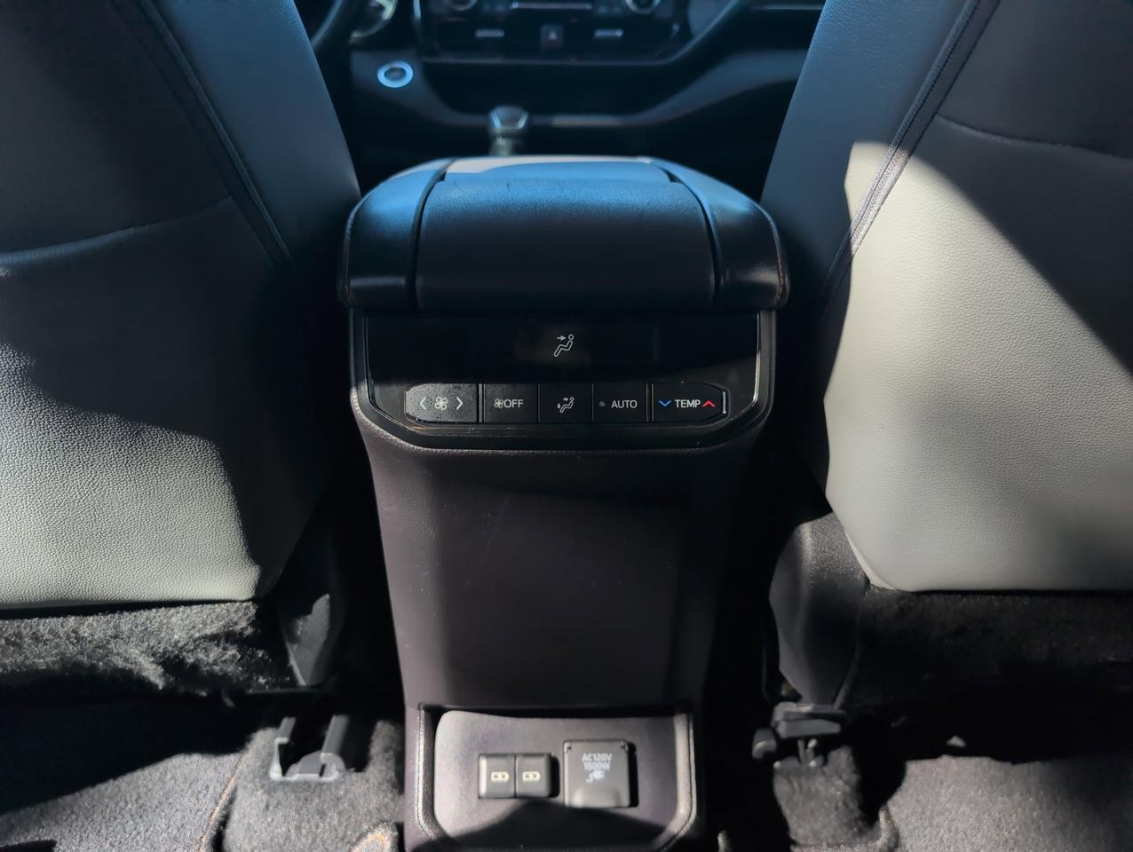 2023 Toyota Highlander Hybrid Bronze Edition San Antonio TX