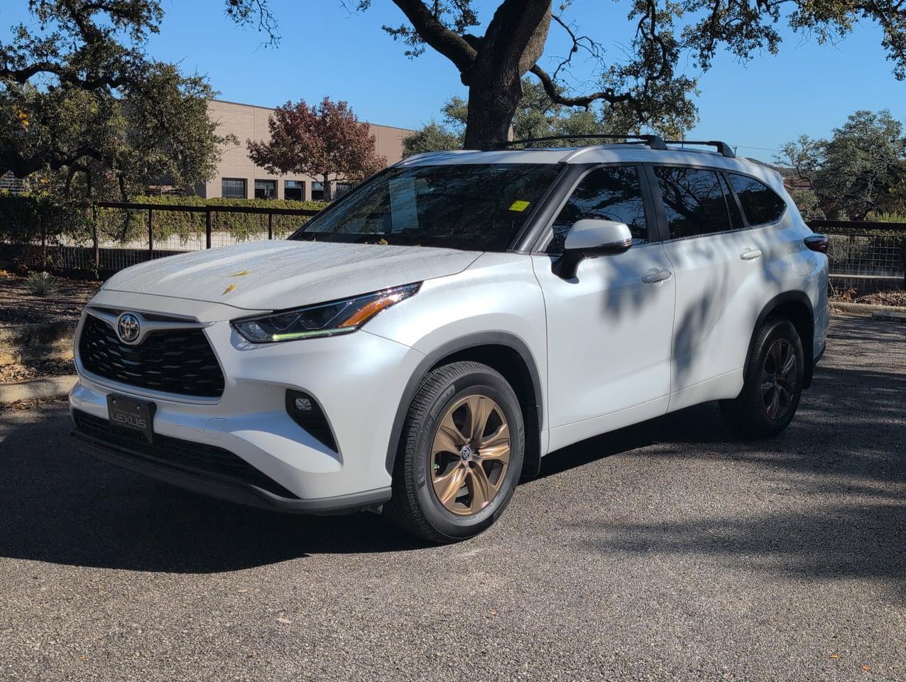 2023 Toyota Highlander Hybrid Bronze Edition San Antonio TX