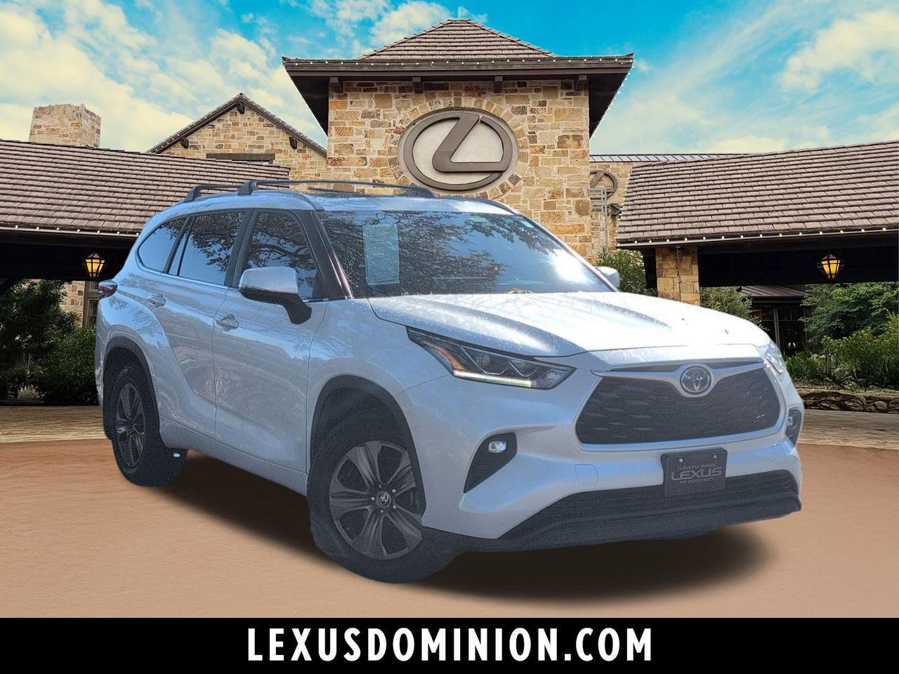 2023 Toyota Highlander Hybrid Bronze Edition