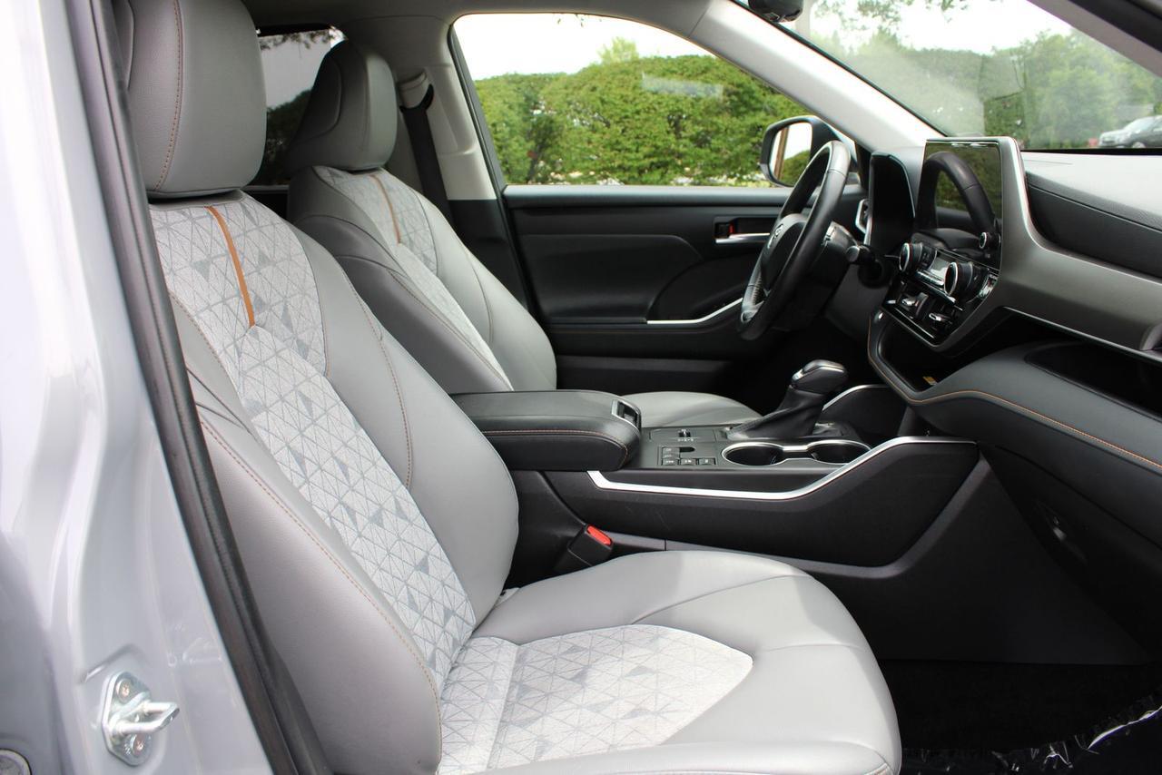 2023 Toyota Highlander Hybrid Bronze Edition Stafford VA