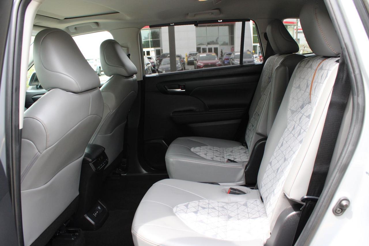 2023 Toyota Highlander Hybrid Bronze Edition Stafford VA