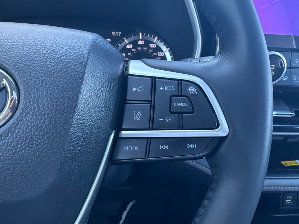 2023 Toyota Highlander Hybrid Bronze Edition Cockeysville MD