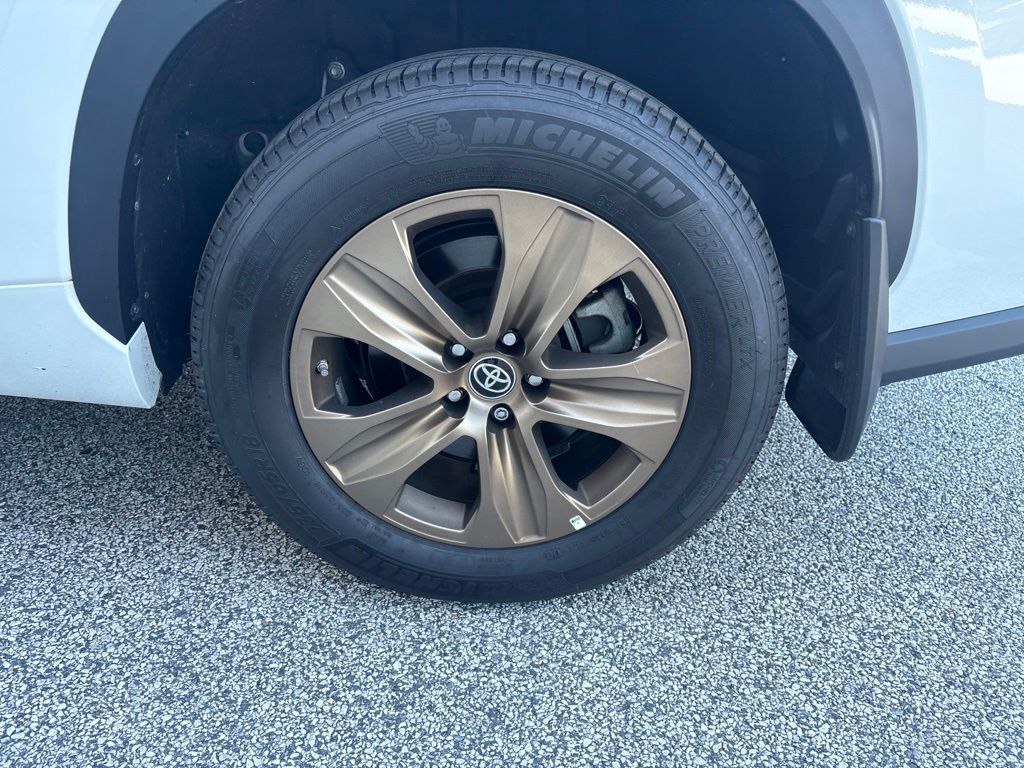 2023 Toyota Highlander Hybrid Bronze Edition Cockeysville MD