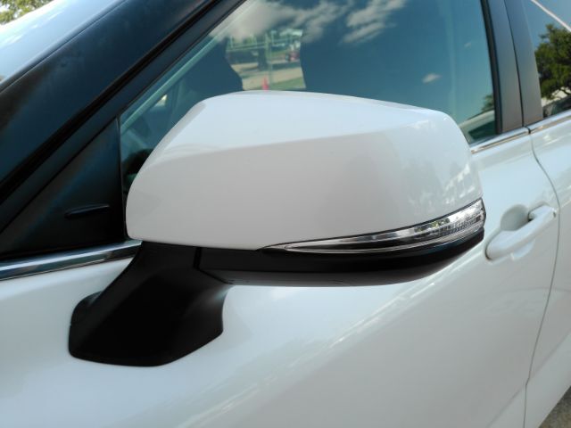2023 Toyota Highlander Hybrid LE Plano TX