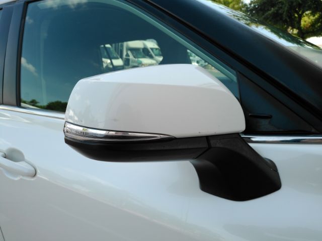 2023 Toyota Highlander Hybrid LE Plano TX