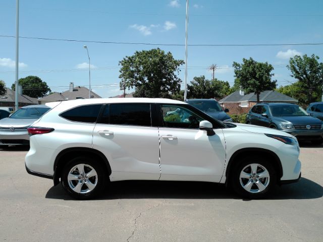 2023 Toyota Highlander Hybrid LE Plano TX