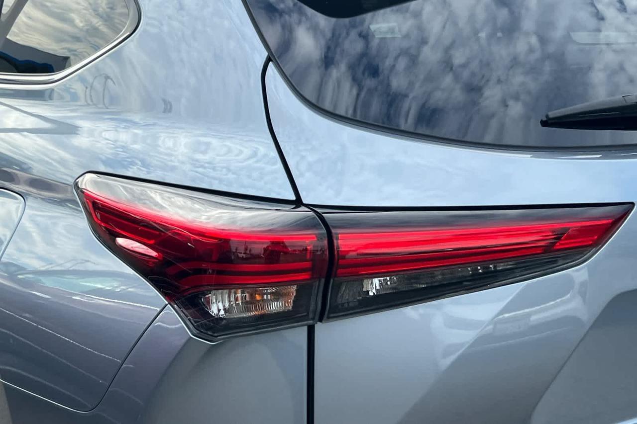 2023 Toyota Highlander Hybrid LE Roseville CA