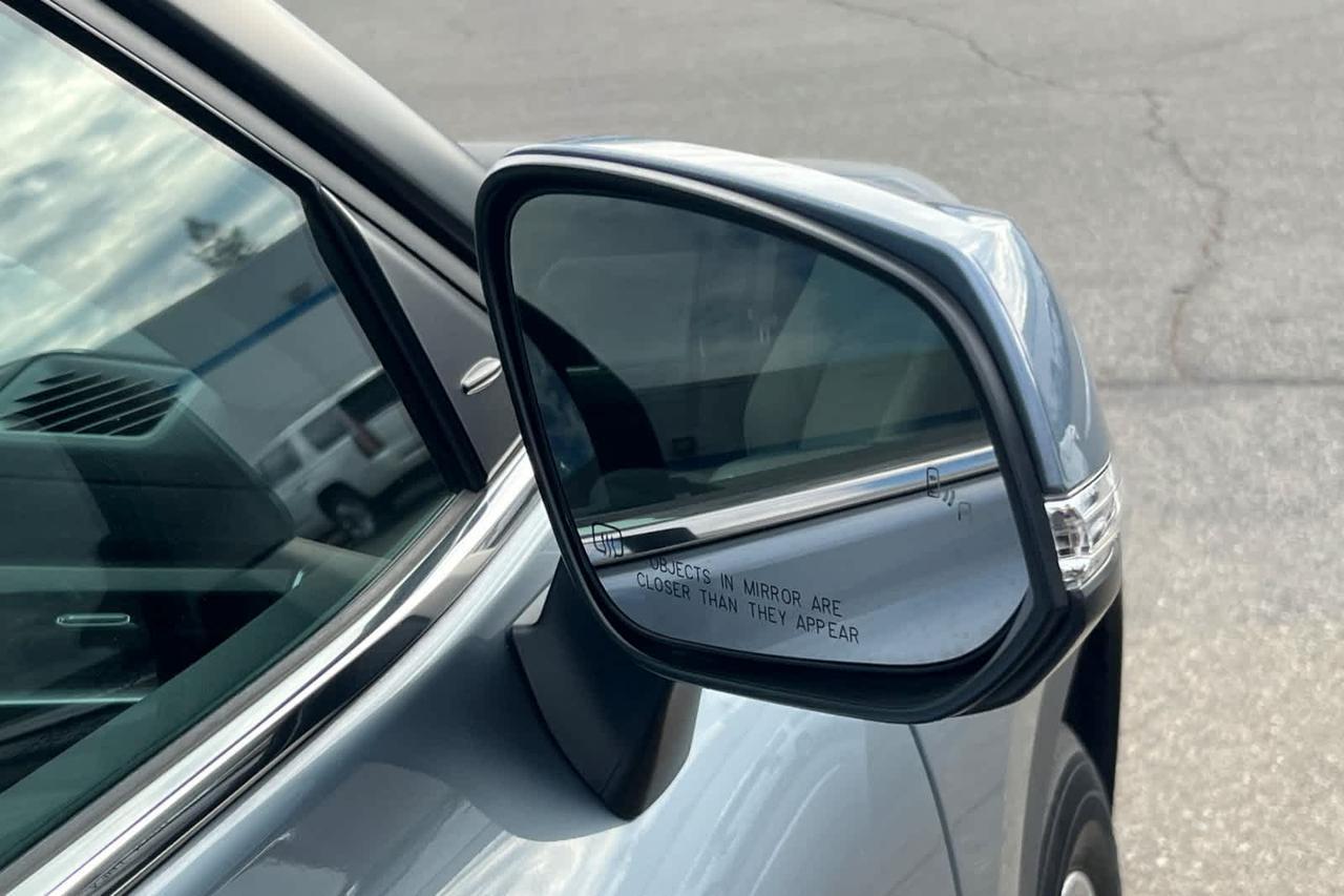 2023 Toyota Highlander Hybrid LE Roseville CA