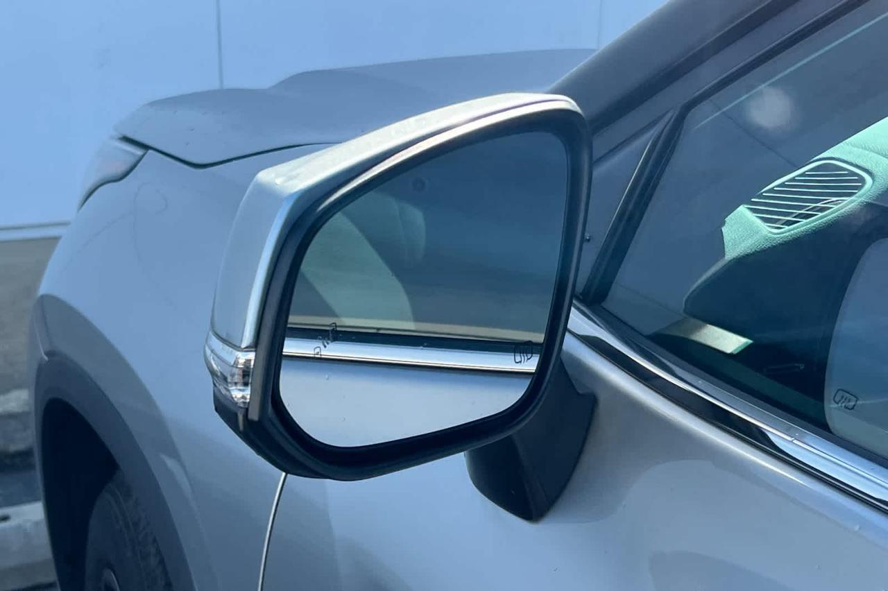 2023 Toyota Highlander Hybrid LE Roseville CA