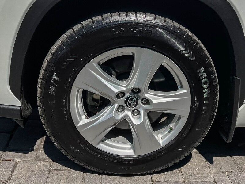 2023 Toyota Highlander Hybrid LE Wilmington NC