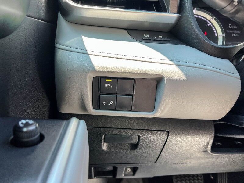 2023 Toyota Highlander Hybrid LE Wilmington NC