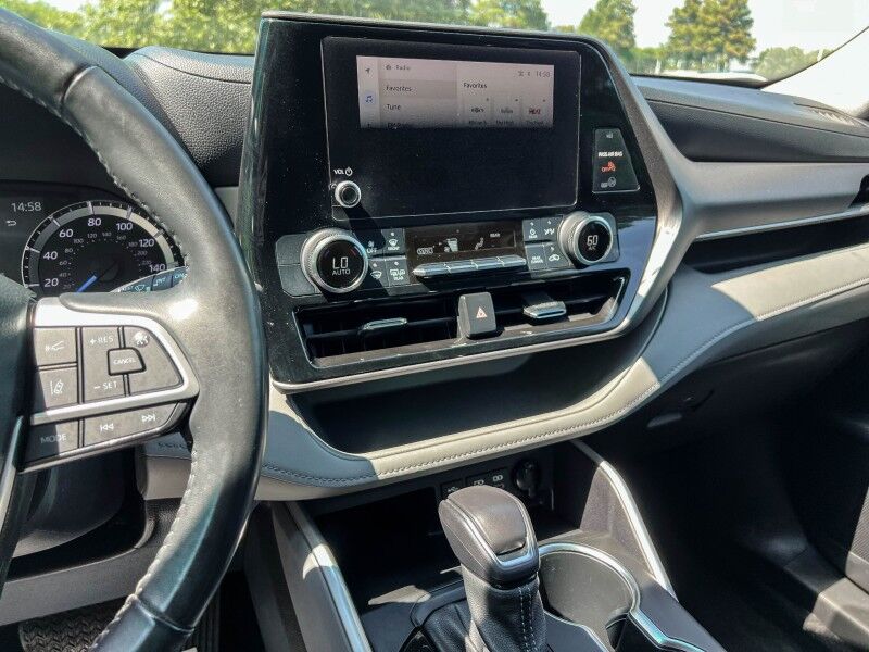 2023 Toyota Highlander Hybrid LE Wilmington NC