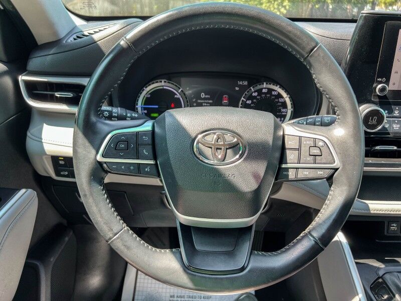 2023 Toyota Highlander Hybrid LE Wilmington NC