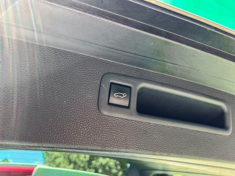 2023 Toyota Highlander Hybrid LE Wilmington NC
